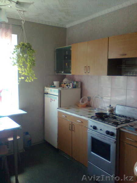 2-х комнатная, S - 50 кв.м., кухня - S - 9 кв.м., м-н "Экспресс", р-н вокзала.  - Изображение #1, Объявление #736763