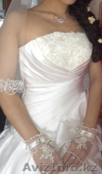 продам шикарное сногсшибательное свадебное платье - Изображение #3, Объявление #738549