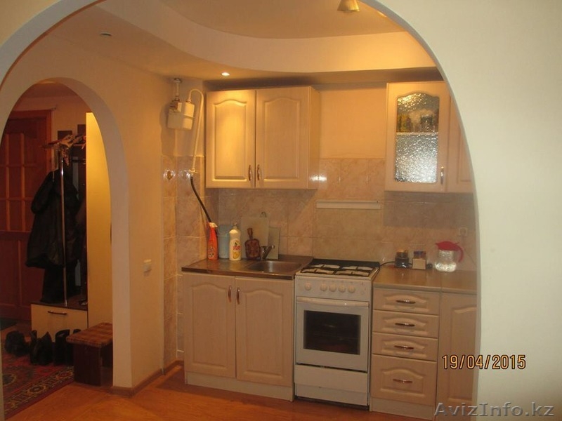 Кокшетау 3 ком кв переделанная в 2-х 60 кв м. 1 этаж - Изображение #1, Объявление #1262400