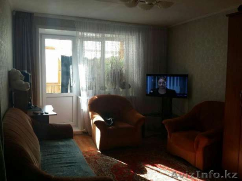 Срочно продам квартиру полуторку в м-не Васильковский,кирпичный дом - Изображение #2, Объявление #1432713